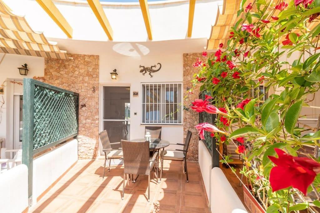 Magnifico Adosado Con Piscina Y Barbacoa Villa Campoamor Bagian luar foto