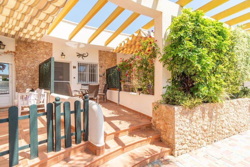 Magnifico Adosado Con Piscina Y Barbacoa Villa Campoamor Bagian luar foto